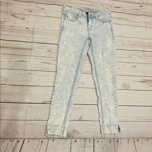 Acid wash skinny jeans